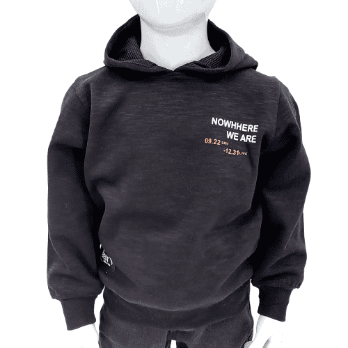 Sweat à capuche enfant 'Nowhere We Are', fabriqué en 76% coton, 20% polyester et 4% élasthanne. Idéal pour l'hiver, tailles 1 à 4 ans. Confortable, stylé et facile à entretenir.