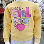 Découvrez l'ensemble fille 'Girl Zone', chaud et confortable, idéal pour les journées fraîches. Disponible en tailles 1 à 4 ans. Commandez maintenant pour un look tendance et douillet !
