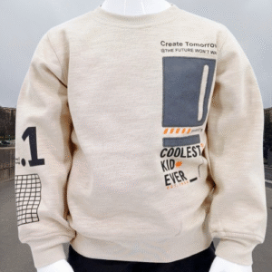 Sweat garçon moderne en coton et polyester avec imprimé 'Create Tomorrow'. Confortable et tendance, parfait pour les petits garçons de 1 à 4 ans. Commandez maintenant !