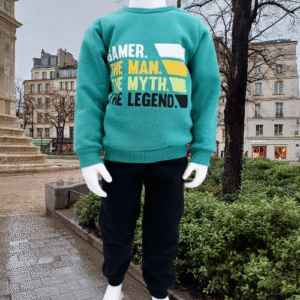 Ensemble hiver chaud et confortable pour garçons (5-8 ans). Sweat "Gamer Legend" et pantalon noir. Idéal pour un look stylé et pratique cet hiver !