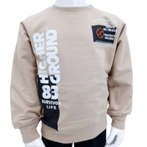 Découvrez notre pull pour garçon "Higher Ground 83", confortable et tendance, idéal pour les enfants de 1 à 4 ans. Tissu doux et ajustement parfait !