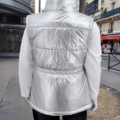 Veste sans manches pour enfants, de couleur dorée et fabriquée en Turquie, est parfaite pour les jeunes filles de 3 à 5 ans.