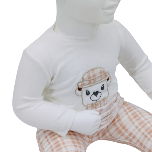Ensemble bébé 100% coton, avec veste à carreaux et body imprimé ourson. Disponible en tailles 0-3 mois, 3-6 mois et 6-9 mois. Parfait pour le confort et le style des tout-petits.
