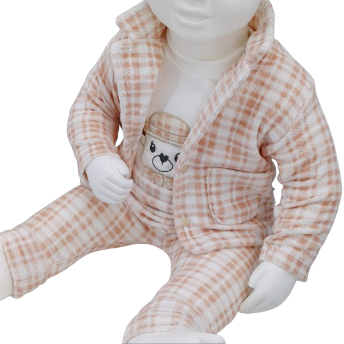 Ensemble bébé 100% coton, avec veste à carreaux et body imprimé ourson. Disponible en tailles 0-3 mois, 3-6 mois et 6-9 mois. Parfait pour le confort et le style des tout-petits.