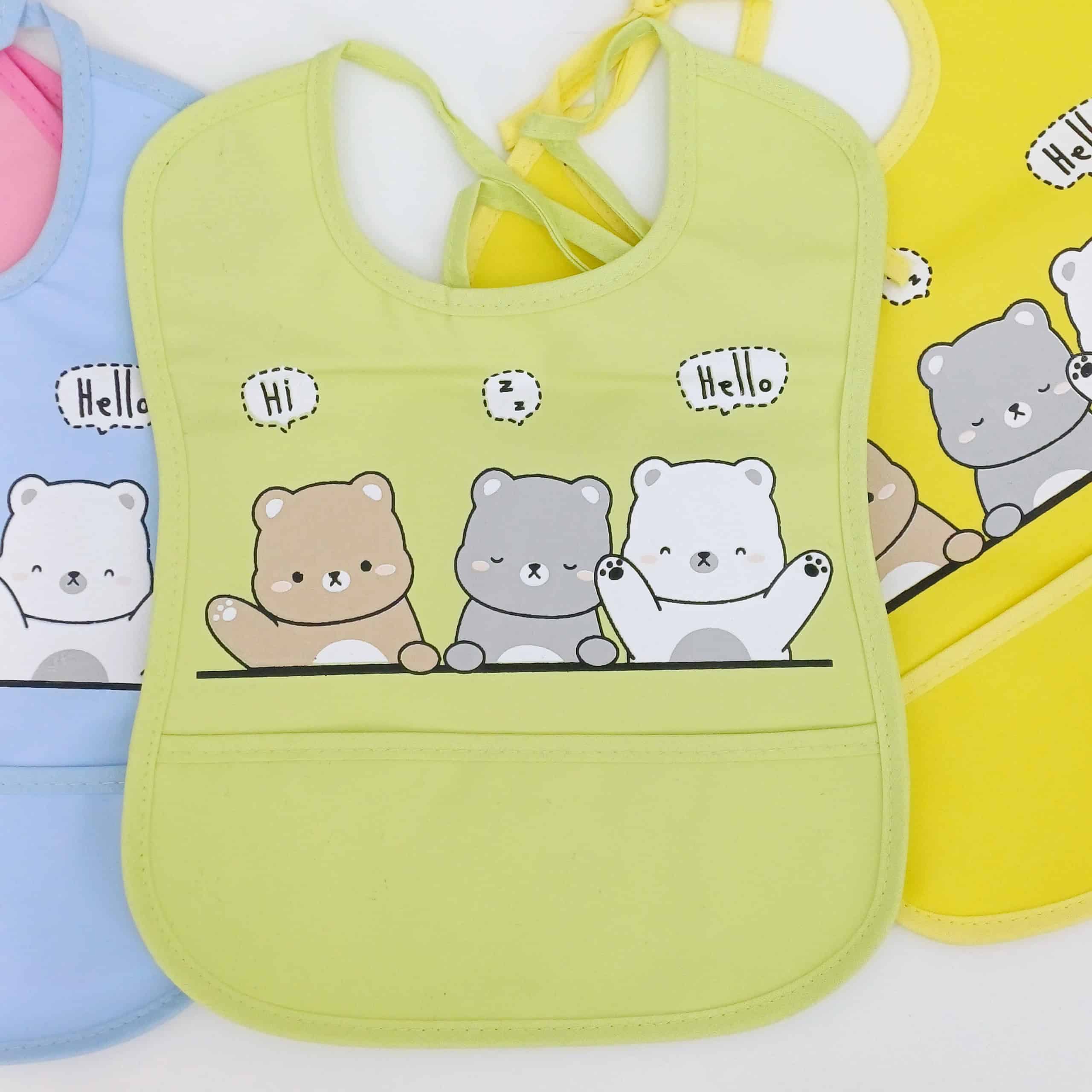 Bavoir imperméable pour bébé avec motif ours, adapté aux enfants de 6 mois à 2 ans. Pratique et mignon !
