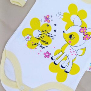 Craquez pour le body bébé "Little Deer Girl" en coton doux, disponible en tailles 0-3, 3-6, 6-9 mois. Confortable, mignon et pratique pour les premiers mois de bébé.