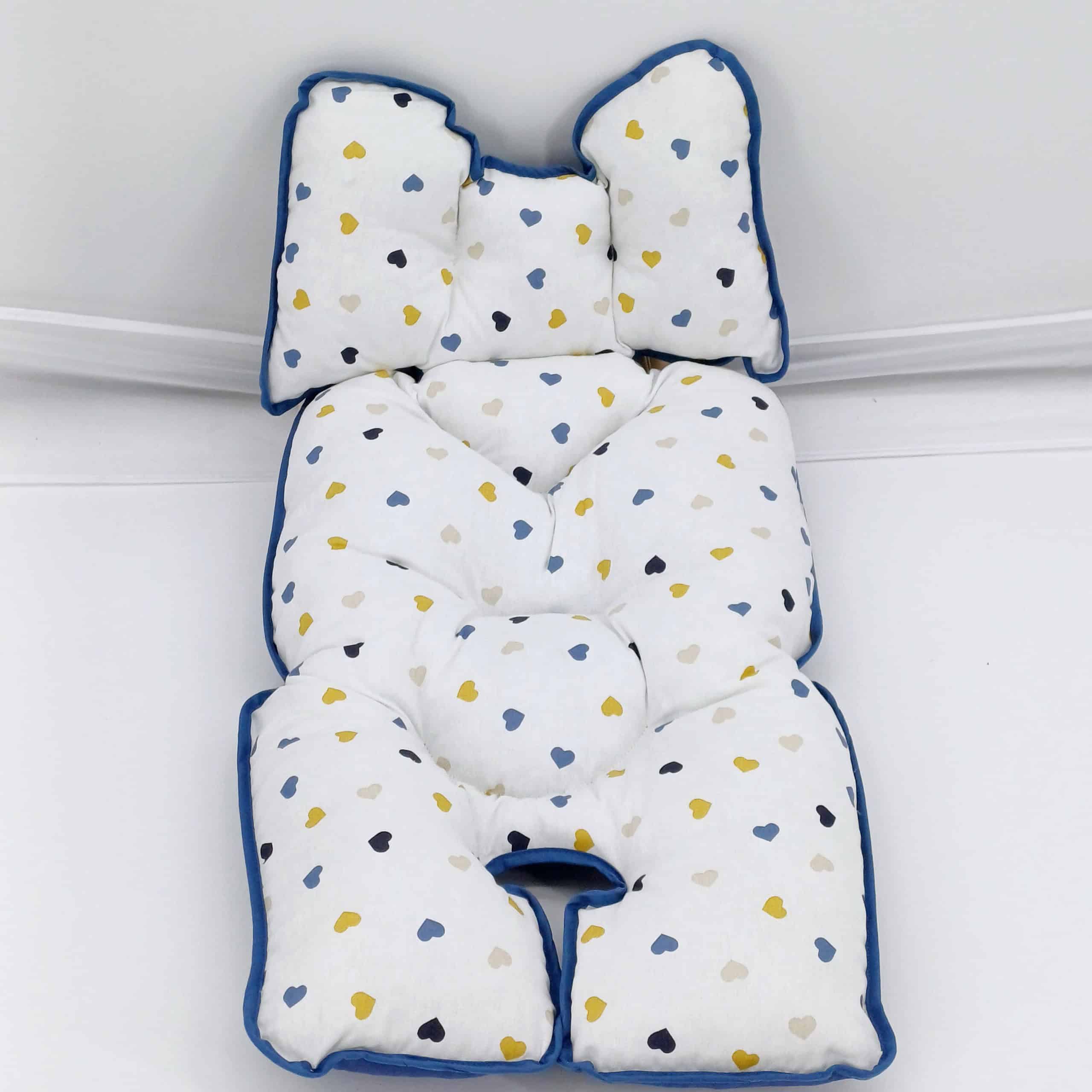 Coussin réducteur pour poussette et siège auto en coton 100%, conçu pour bébés de 6 mois à 1 an. Confortable, rembourré et facile à installer. Idéal pour les mamans en Belgique.