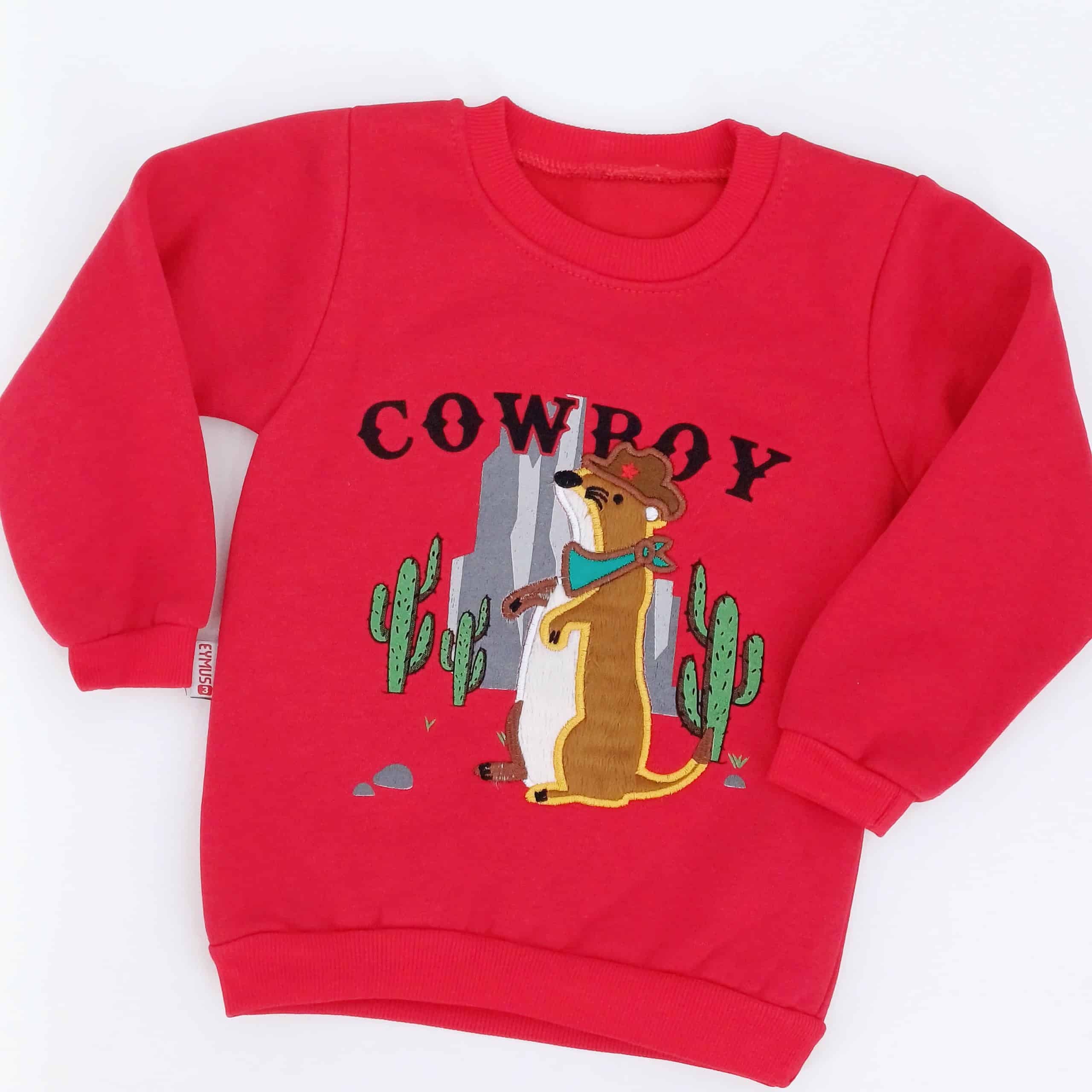 Ensemble hiver enfant 'Cowboy', tailles 1-3 ans. Sweat rouge 95 % coton avec broderie et pantalon bleu marine. Confortable et idéal pour l'hiver.