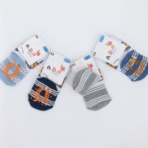 Lot de 4 chaussettes bébé (0-1 an) avec des motifs mignons. Douces, confortables et faciles à entretenir. Cadeau idéal pour nouveau-nés.