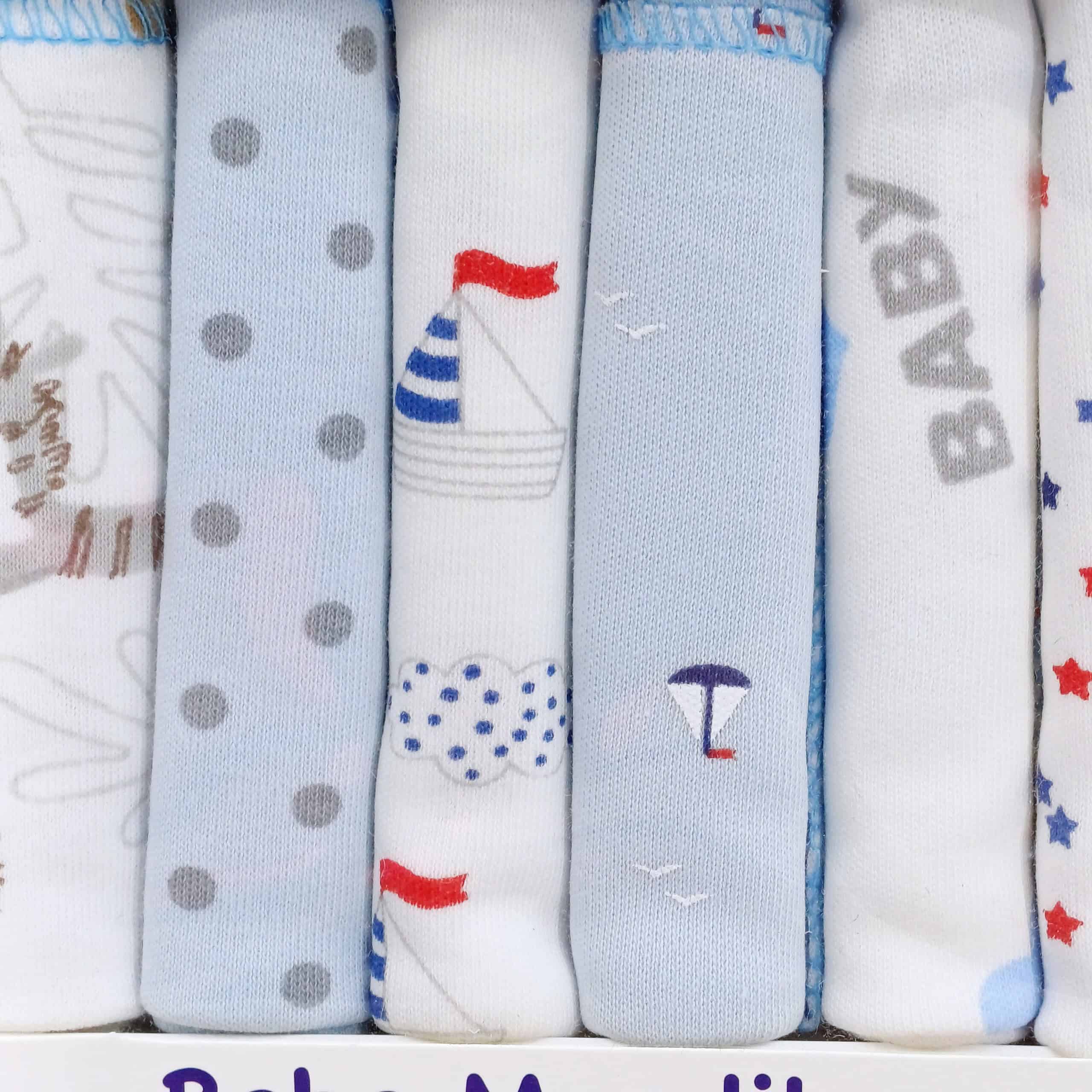 Lot de mouchoirs en coton pour bébé, avec un coin droit pour une fixation facile. Doux et délicats pour la peau sensible de bébé.