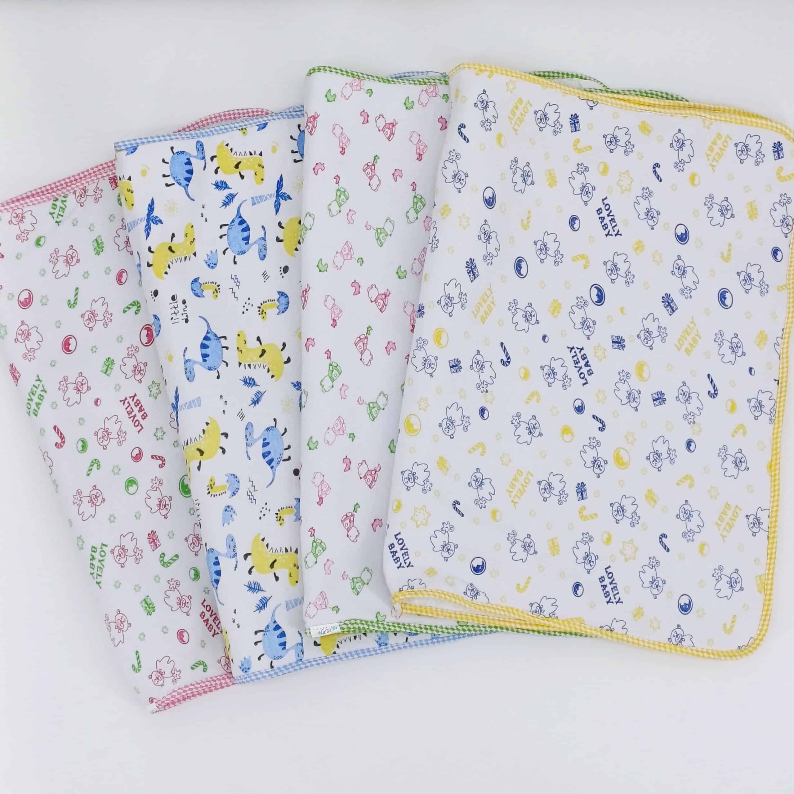 Protège-matelas bébé imperméable de 50x32 cm, en coton doux. Idéal pour protéger la literie en cas d'accidents.