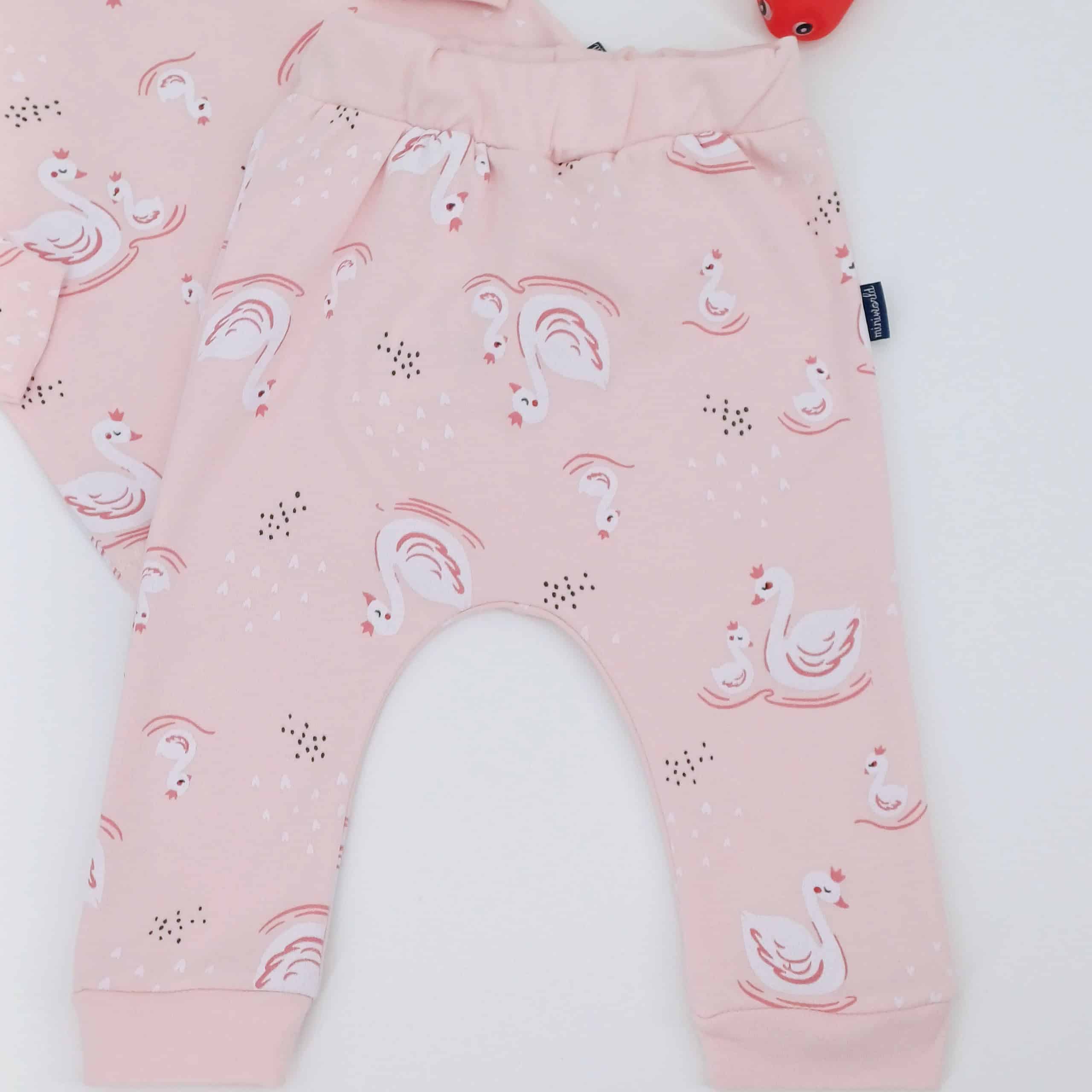 Pyjama Enfant - Motif Cygnes Roses (Tailles 3-6, 6-9, 9-12, 12-18 mois)