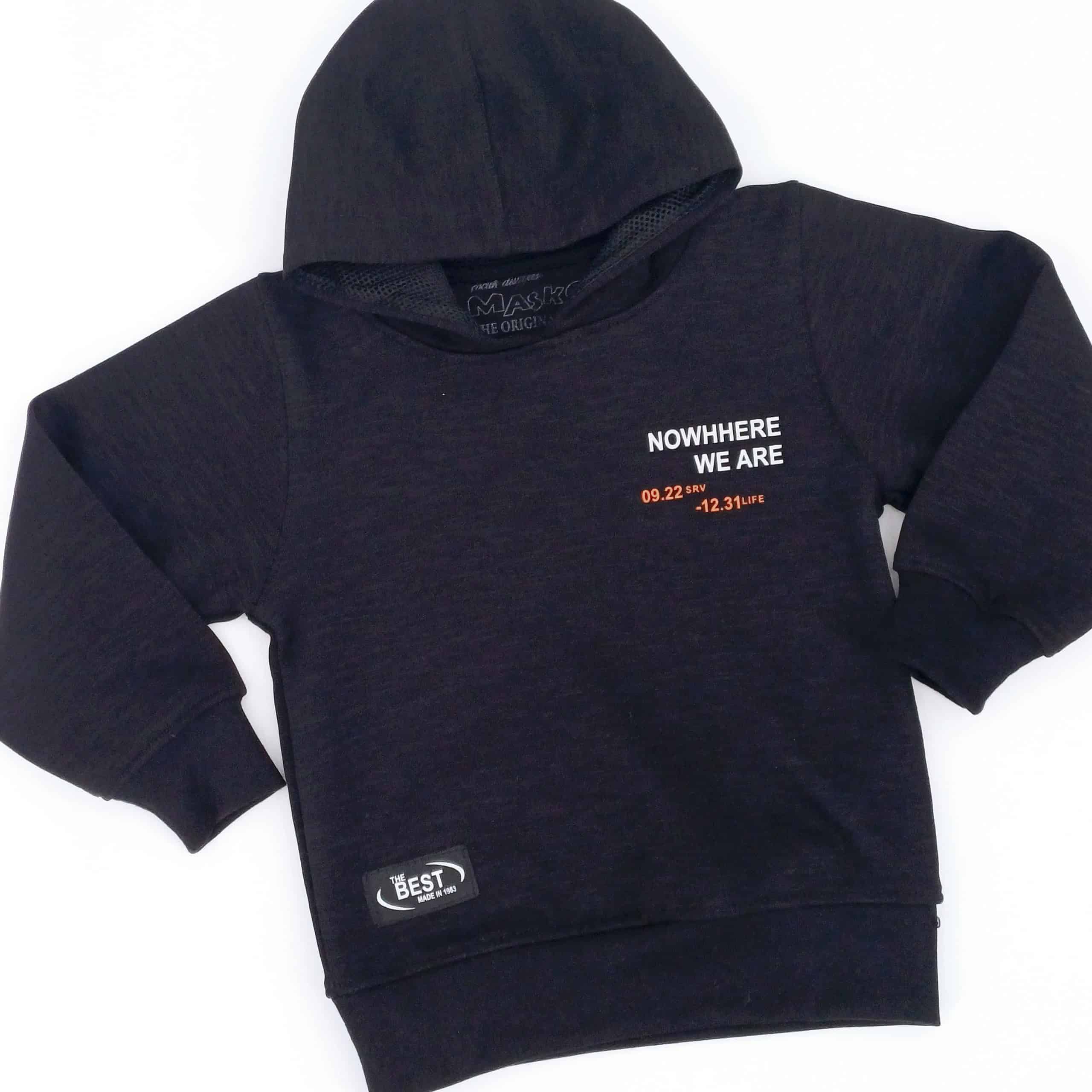 Sweat à capuche enfant 'Nowhere We Are', fabriqué en 76% coton, 20% polyester et 4% élasthanne. Idéal pour l'hiver, tailles 1 à 4 ans. Confortable, stylé et facile à entretenir.