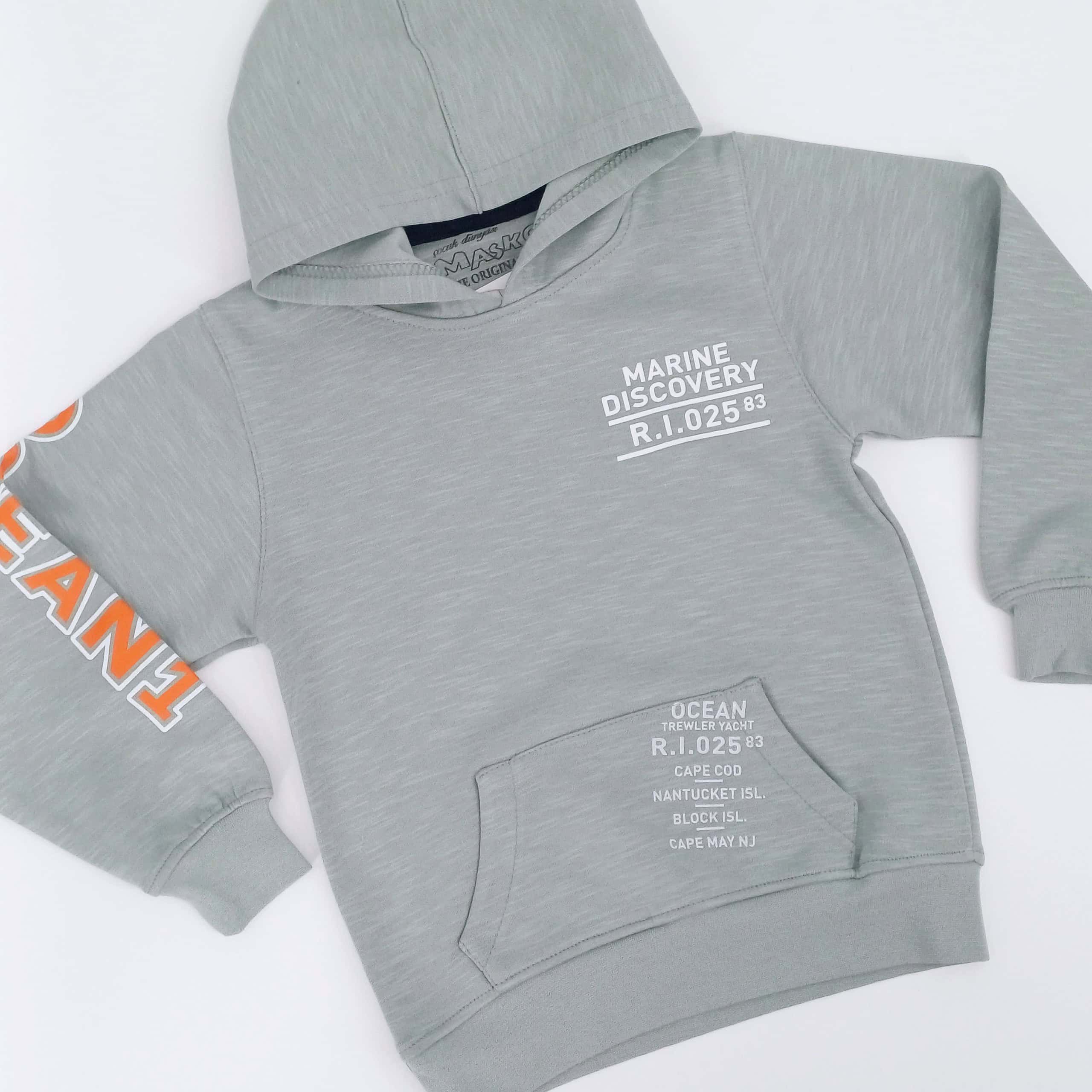 Découvrez le sweat à capuche "Marine Discovery" pour garçons, doux et tendance, en tailles 1-4 ans. Idéal pour l’hiver, il allie confort et style. Commandez dès maintenant !