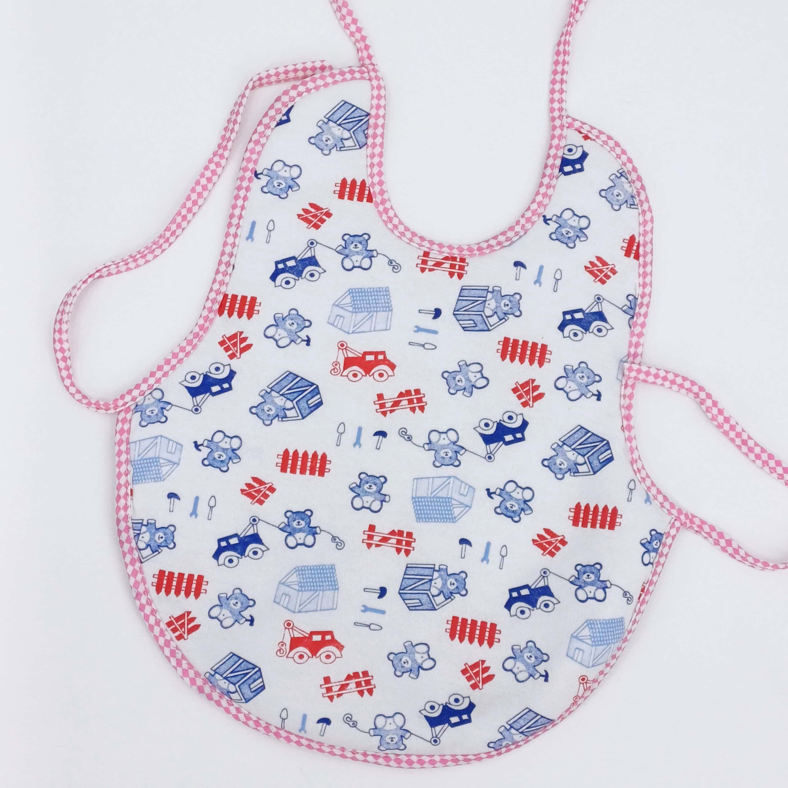 Découvrez nos bavoirs en coton pour bébés de 6 à 24 mois. Design coloré, protection optimale et entretien facile. Commandez maintenant pour des repas sans stress !