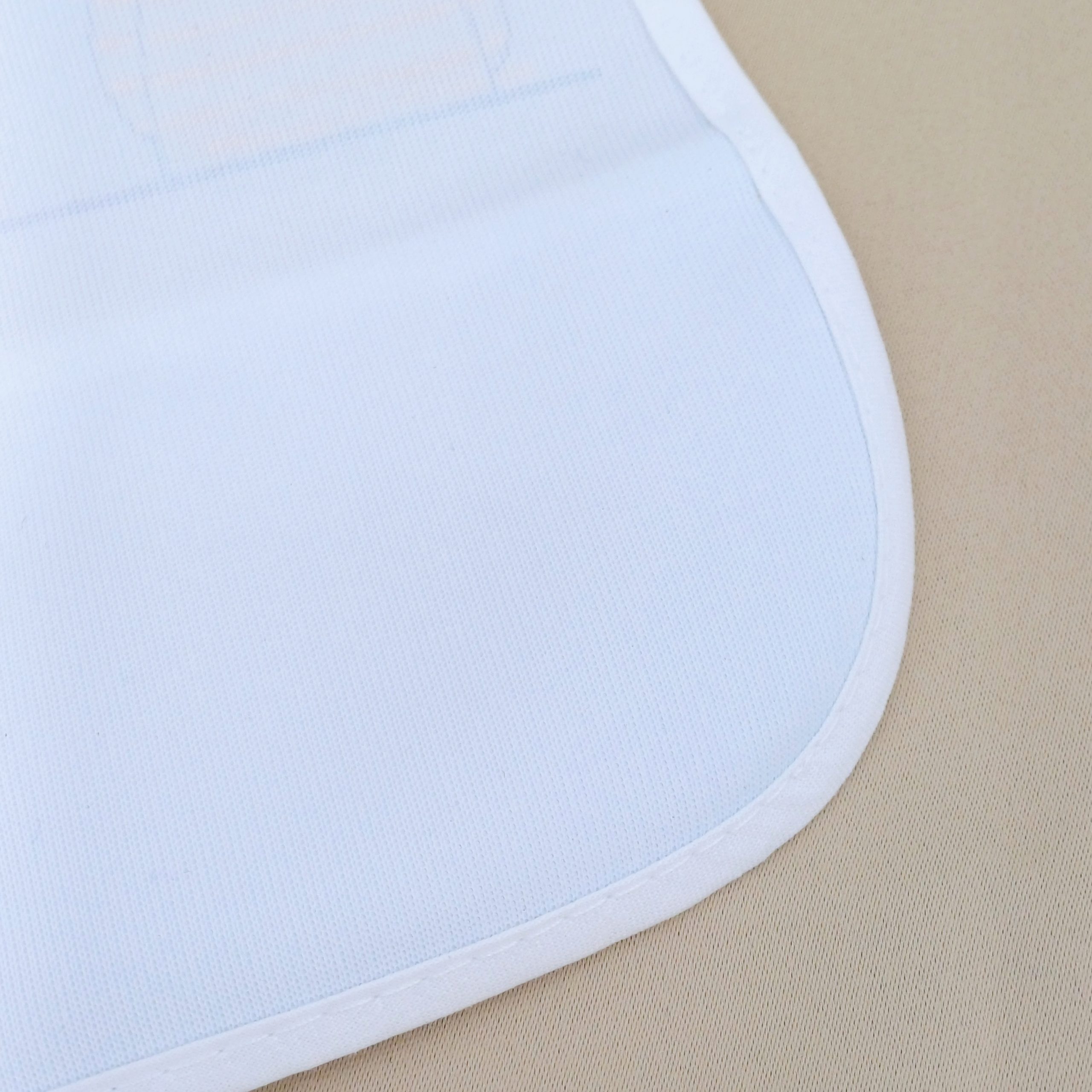 Bavoir imperméable pour bébé (6-12 mois) avec poche récupératrice